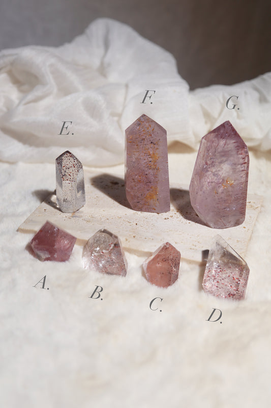 Lepidocrocite in Quartz / Amethsyt Freeform