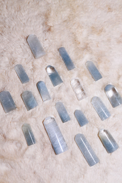 Blue Rutile Quartz Blue Amphibole Rabbit Hair Quartz Rolled Tower