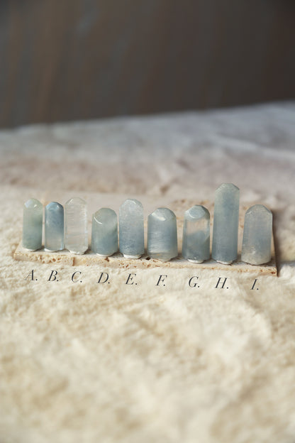 Blue Rutile Quartz Blue Amphibole Rabbit Hair Quartz Rolled Tower