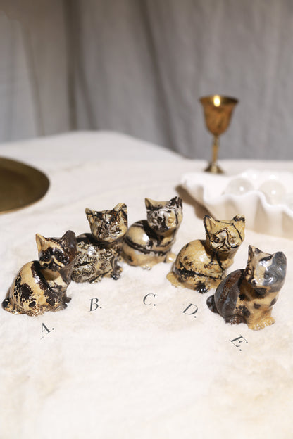 Dendritic Picture Stone Carved Cat