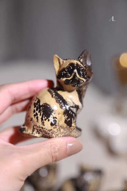 Dendritic Picture Stone Carved Cat