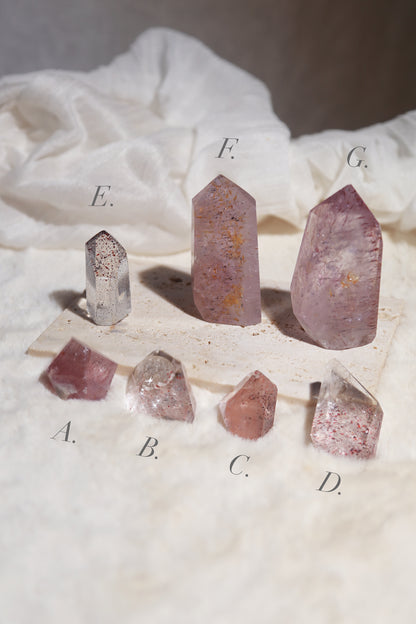 Lepidocrocite in Quartz / Amethsyt Freeform