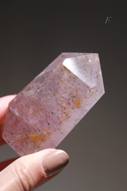 Lepidocrocite in Quartz / Amethsyt Freeform