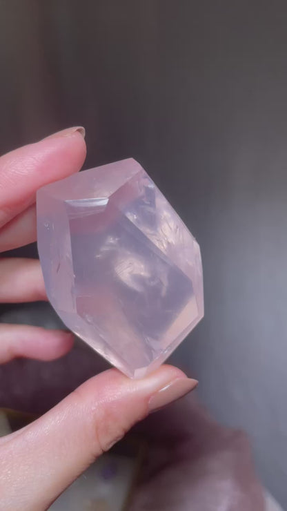 mozambique_gem_rose_quartz_freeform_G